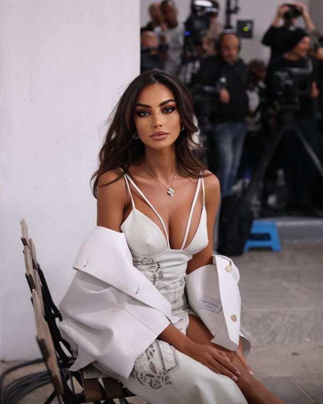 Mădălina Ghenea, diagnosticată cu o boală incurabilă. „Mă simt extrem de rău, mai ales în ultima vreme”. Are o fiică de 8 ani