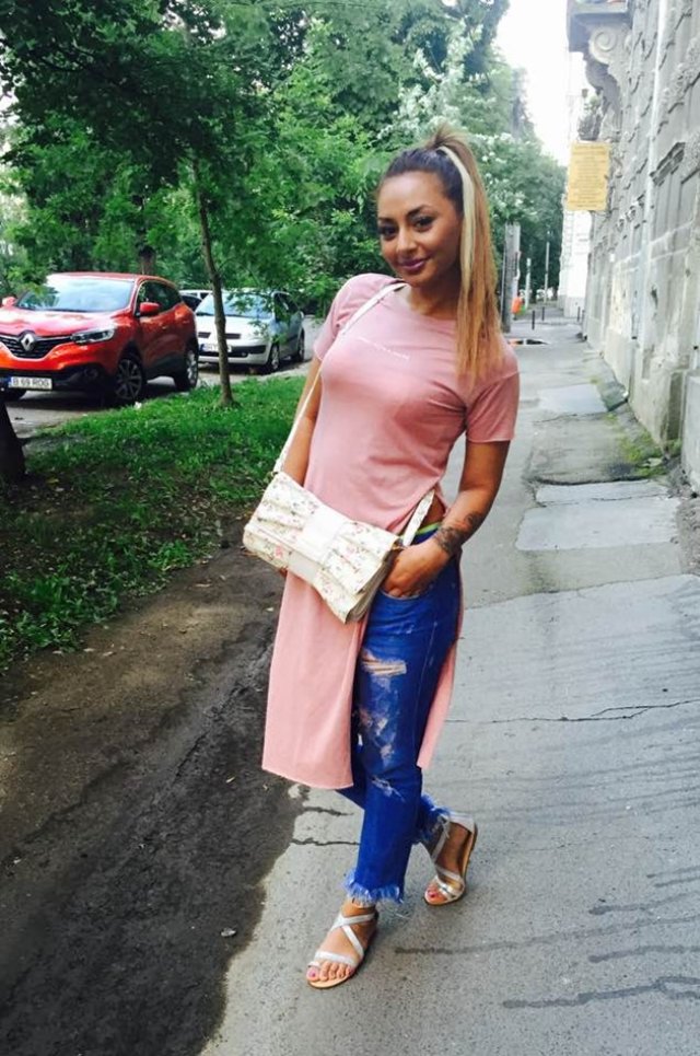 Cum arăta Naba Salem, ispita de la Insula Iubirii 2025, înainte de operațiile estetice. Imagini de dinainte să ajungă una dintre cele mai hot prezențe de la televizor. Nu avea bustul mărit