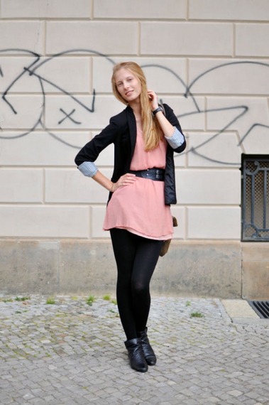 Street style - cu negru