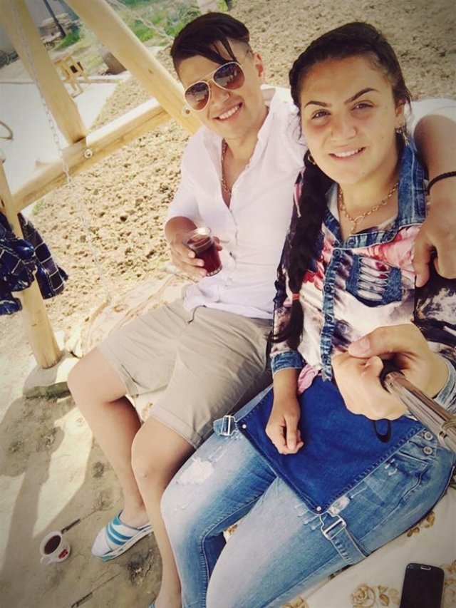Cum arăta Teo de la Insula iubirii înainte să devină celebru. Imagini cu ispita supremă de pe vremea când nu avea fațete și nu mergea la sală. În adolescență era un băiat simplu