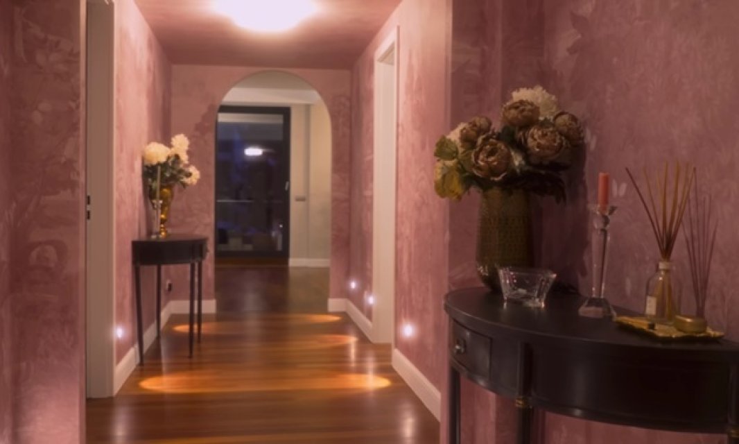 O nouă demonstrație de opulență, marca Selly! Cum arată noul lui apartament, recent renovat, într-una din zonele de lux ale capitalei. A făcut un video cu turul apartamentului