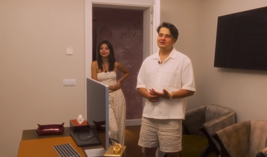 O nouă demonstrație de opulență, marca Selly! Cum arată noul lui apartament, recent renovat, într-una din zonele de lux ale capitalei. Tânărul are o avere impresionantă