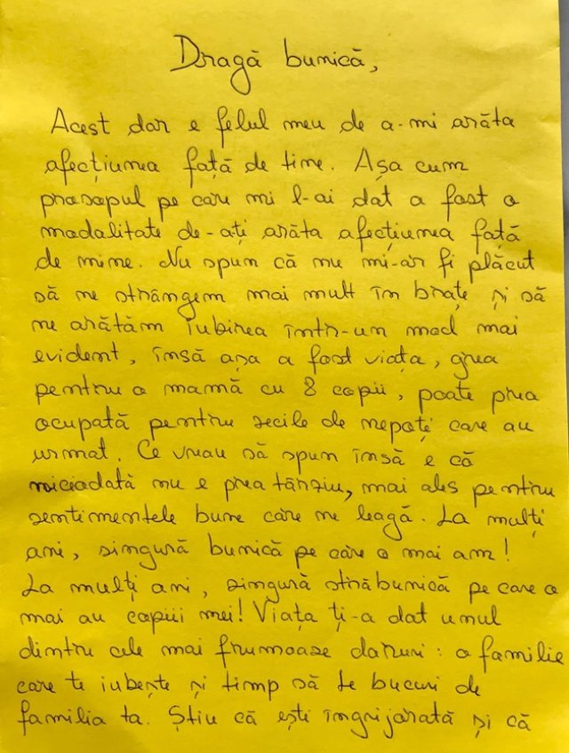 Anca Lungu, distrusă de durere! A rămas fără una dintre cele mai importante ființe din viața ei. Le-a arătat urmăritorilor din online o scrisoare pe care i-a adresat-o bunicii cu puțin timp înainte să moară
