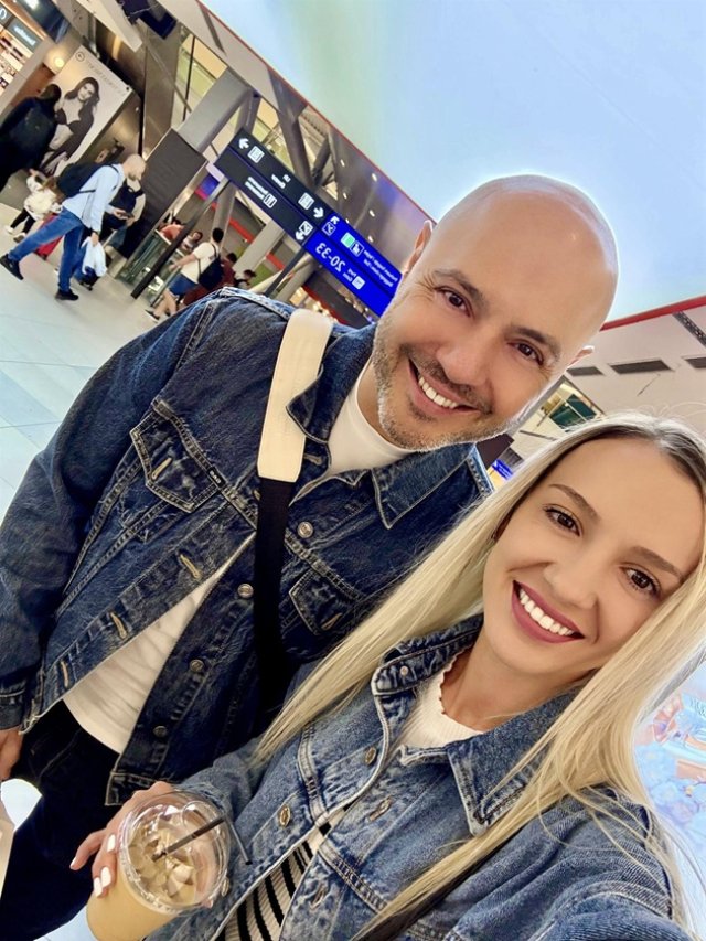 Mihai Mitoșeru și-a cerut iubita în căsătorie. "Viitoarea doamnă Mitoșeru". Prezentatorul TV a divorțat de fosta soție în 2019