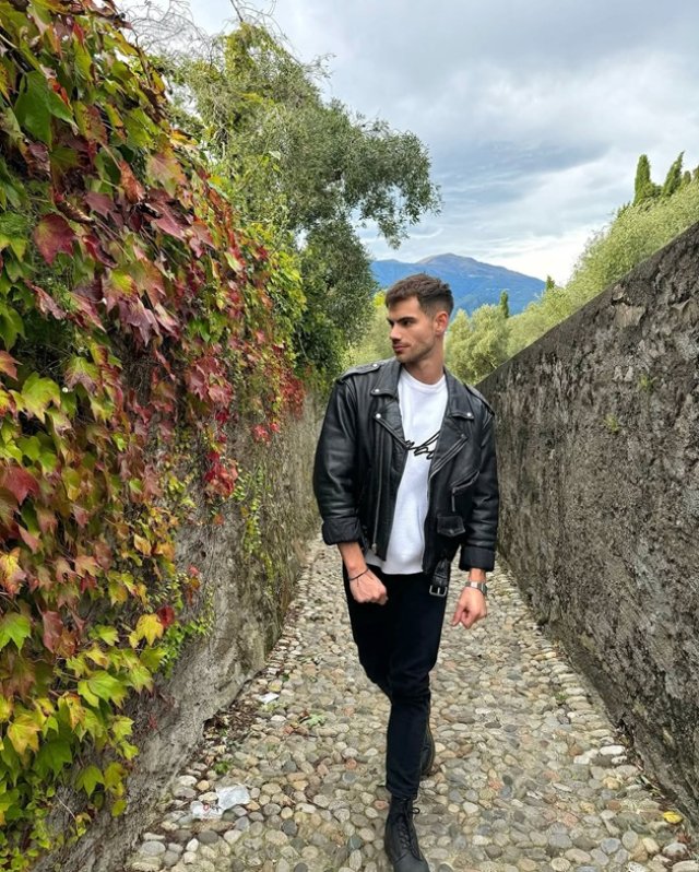 Cine este Alejandro, partenerul lui Emil Rengle de la Asia Express. Cei doi au planuri de căsătorie și își doresc să devină părinți. Alejandro a participat la „Vocea României”
