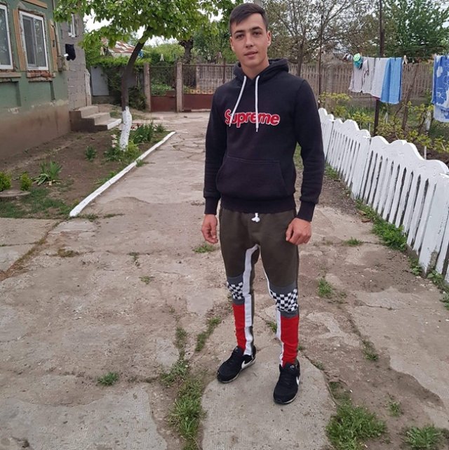 Îți mai aduci aminte de eroul din Segarcea? Ce s-a ales de adolescentul care a salvat un băiețel căzut într-o fântână, în 2013. Acum este căsătorit