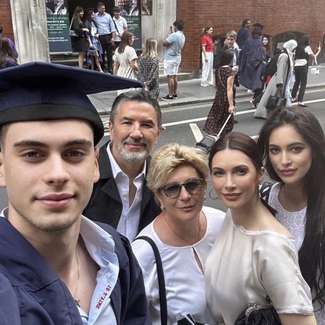 Petru, fiul Andreei Berecleanu, a împlinit 20 de ani. Ce mesaj emoționant i-a transmis vedeta. Băiatul știristei a absolvit liceul la Londra