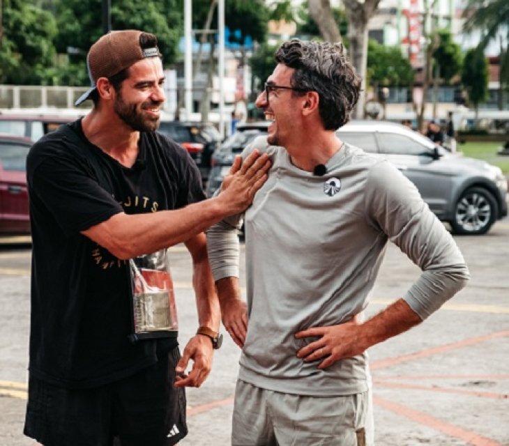 Cine este Ștefan Floroaica de la Asia Express 2025. Și-a dorit de mic să devină actor și a făcut cursuri de actorie