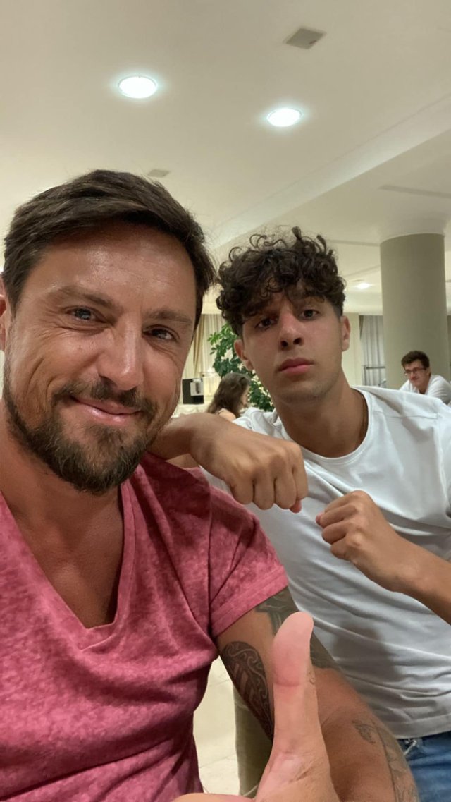 Daniel Pavel de la Survivor a făcut primele declarații despre copil. Este deja tatăl unui băiat de 20 de ani, cu care are o relație apropiată
