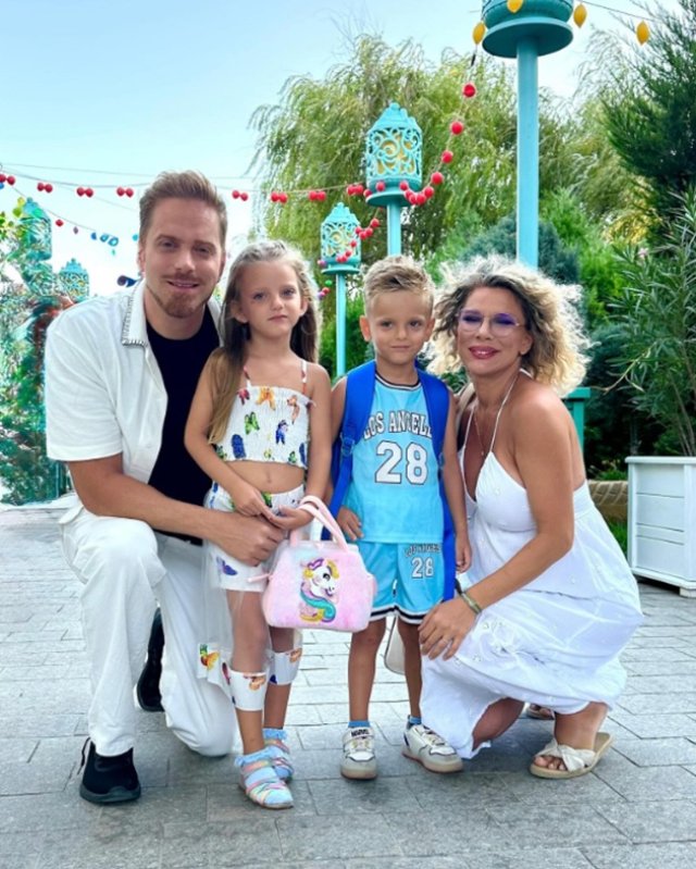 Alina Laufer a născut o fetiță perfect sănătoasă. Ce nume deosebit a ales pentru mezina familiei. Femeia are acum patru copii
