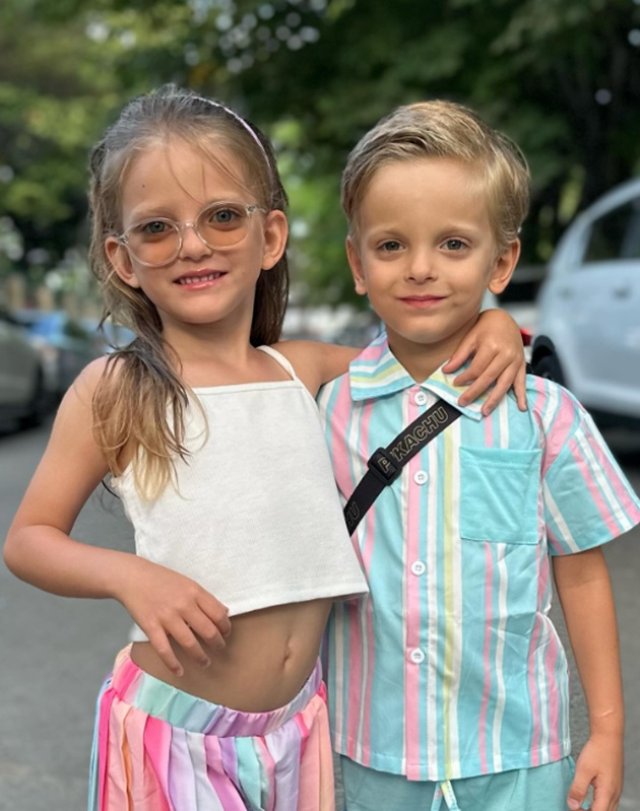 Alina Laufer a născut o fetiță perfect sănătoasă. Ce nume deosebit a ales pentru mezina familiei. Cuplul are și o pereche de gemeni, fată și băiat