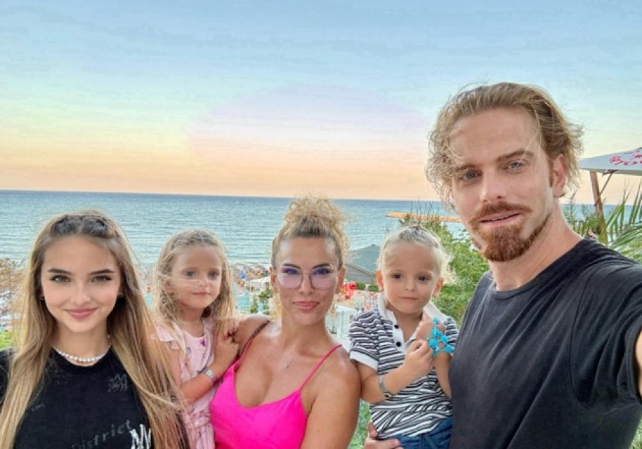 Alina Laufer a născut o fetiță perfect sănătoasă. Ce nume deosebit a ales pentru mezina familiei. A rămas însărcinată prin fertilizare in vitro