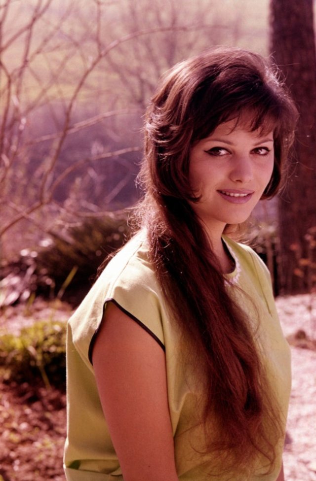 A murit Claudia Cardinale, marea doamnă a cinematografiei italiene. "Cea mai frumoasă femeie din lume" s-a stins la 87 de ani. La 17 ani a câștigat titulatura de „cea mai frumoasă femeie din Tunis”
