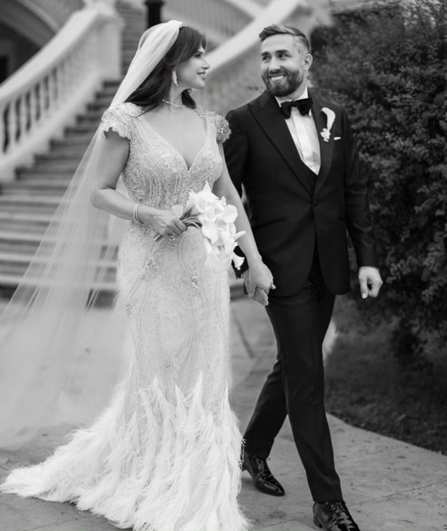 Monica Bârlădeanu a aniversat un an de căsnicie. Ce mesaj emoționant i-a transmis public lui Valeriu Gheorghiță. Este recunoscătoare că și-a găsit alesul