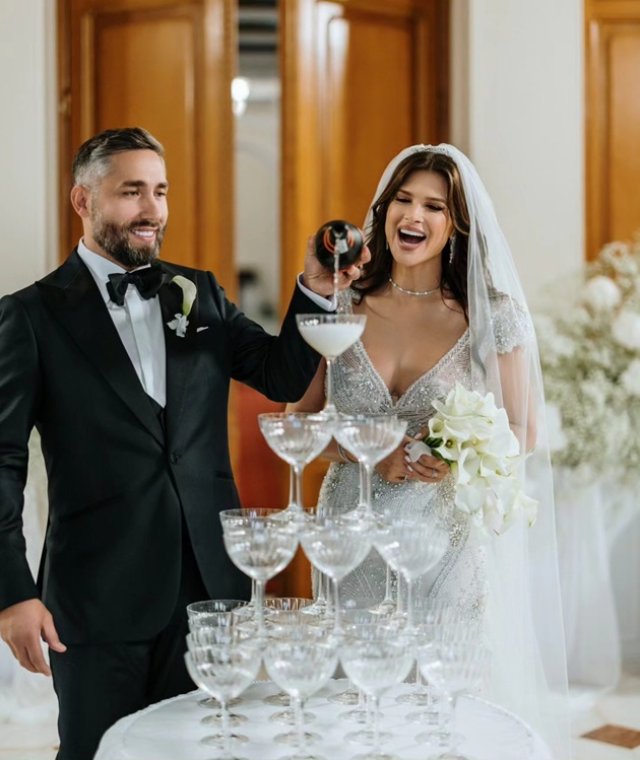 Monica Bârlădeanu a aniversat un an de căsnicie. Ce mesaj emoționant i-a transmis public lui Valeriu Gheorghiță. Bărbatul are doi copii din căsnicia anterioară