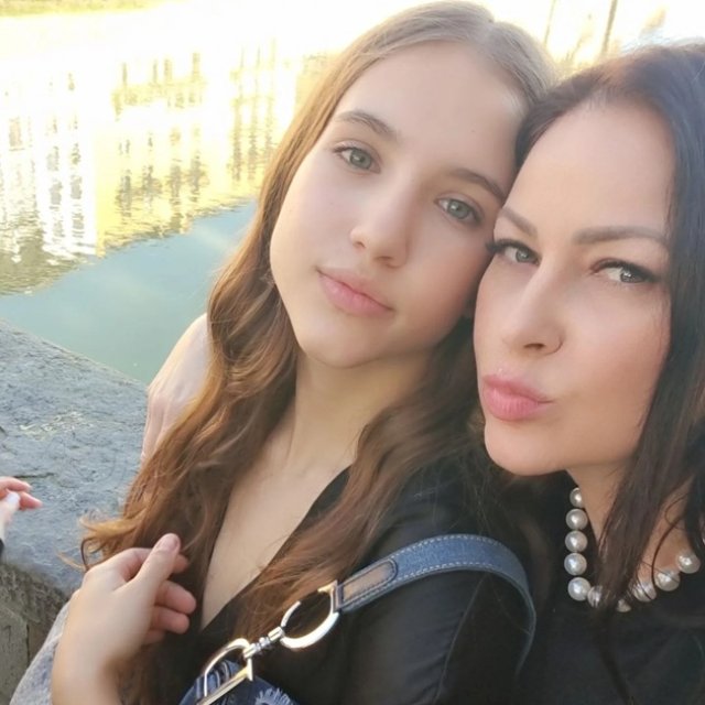 Cine este prima soție a lui Dan Alexa și cum arată fiicele lor, Casiana și Antonia. Relația dintre tată și copile este una strânsă chiar dacă ele au rămas cu mama