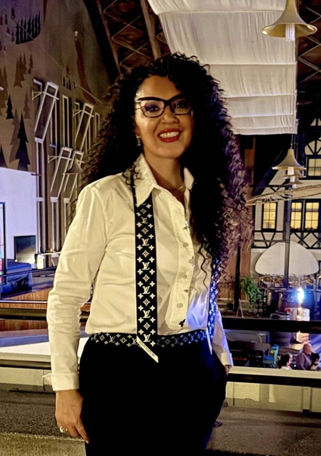 Minodora nu este femeie „de casă" ci preferă să se ocupe de carieră