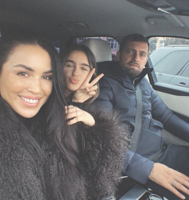 Cum arată fiica și soția lui Gabi Tamaș de la Asia Express. Fostul fotbalist nu exclude ideea de a mai avea copii. Este un tată și un soț protector