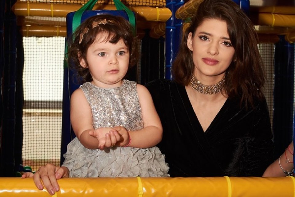 Maria Vigheciu este însărcinată pentru a doua oară. Mai are o fetiță pe nume Anays
