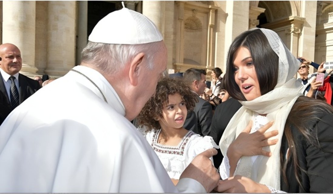 Paula Seling a vorbit pentru prima dată pe larg despre adopția fiicei sale. "I-am văzut poza prima oară și am știut că e copilul nostru". Artista și Radu Bucura au divorțat la câțiva ani de la adopție