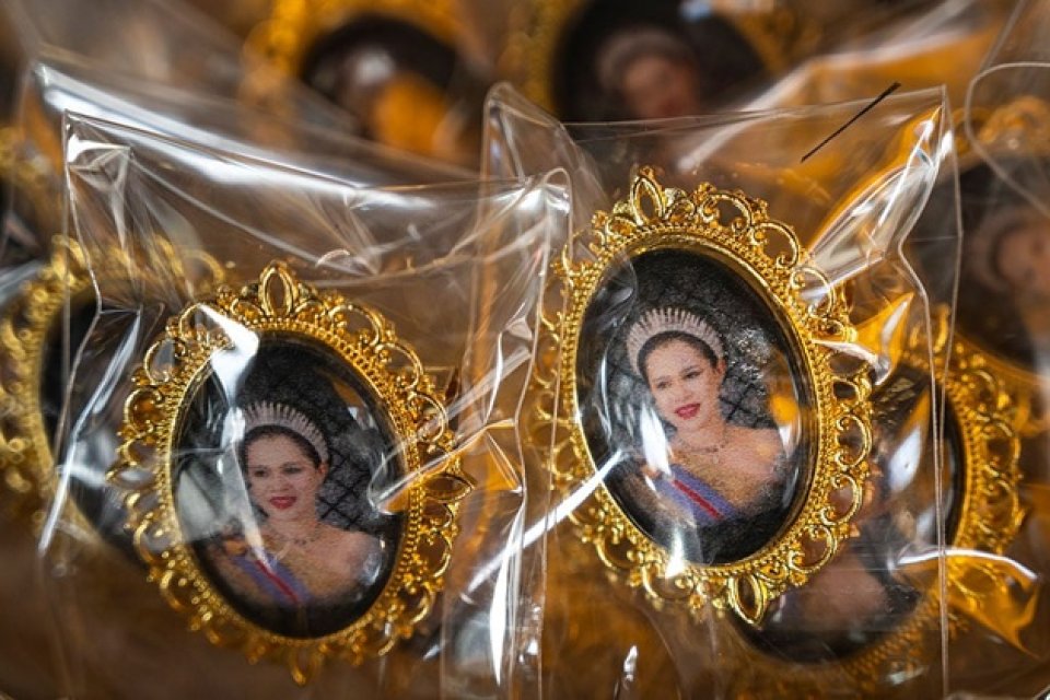 A murit "Jackie Kennedy" a Asiei. Sirikit Kitiyakara a fost soția regelui care a domnit 70 de ani în Thailanda. Era extrem de iubită de poporul Thailandez