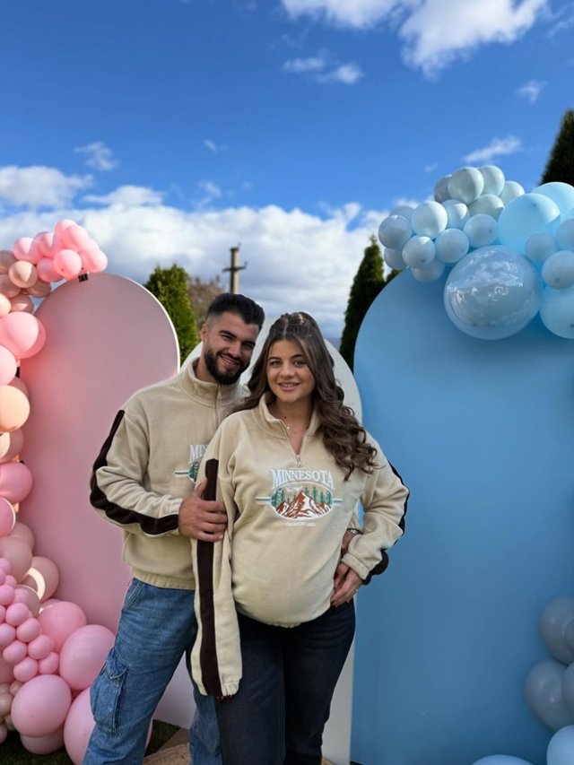 Denisa și Iancu Sterp au dezvăluit sexul copilului. Au făcut anunțul chiar în ziua în care viitorul tătic a împlinit 27 de ani, la un an de la nuntă