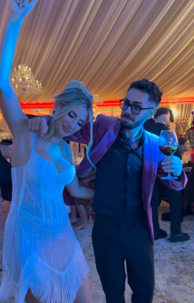 Cât a costat rochia de mireasă a Claudiei Puican. A scos din buzunar o mică avere ca să strălucească în ziua cea mare. A avut și o rochie scurtă de schimb