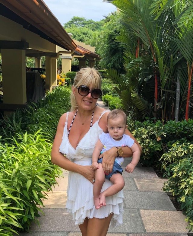 Elena Udrea, anunț emoționant la doar câteva luni de când a ieșit din închisoare. "Dorința mea cea mai mare a fost ascultată și împlinită de Dumnezeu". Este recunoscătoare că poate petrece timpul cu puiul ei