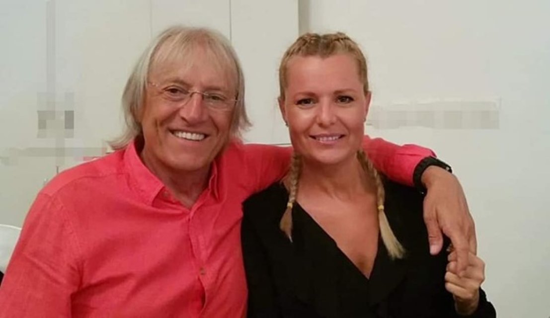 Au trecut 6 ani de la moartea lui Mihai Constantinescu. Soția artistului, Simona Secrier, a dezvăluit ultima conversație avută cu el înainte să moară. În prezent, îi îngrijește mormântul