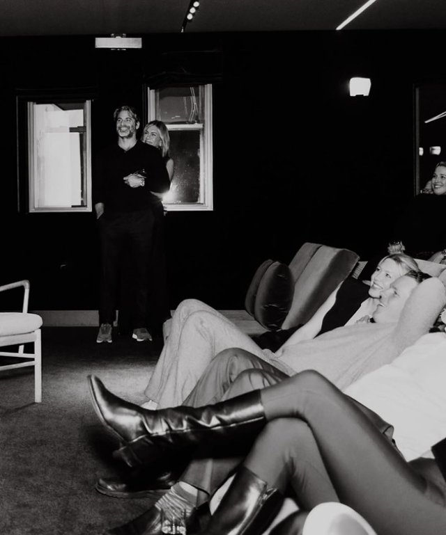 Jennifer Aniston a confirmat relația cu Jim Curtis. Ce mesaj emoționant a transmis în online. Postarea a strâns peste un milion de reacții în mai puțin de 24 de ore