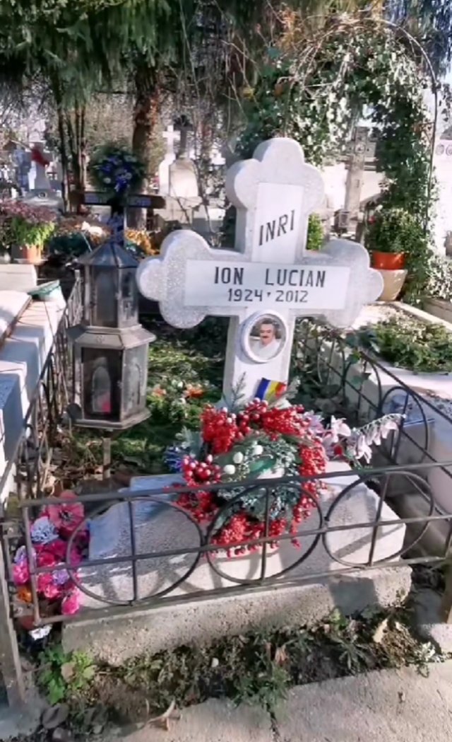 Ion Lucian, maestrul comediei, acoperit de iederă