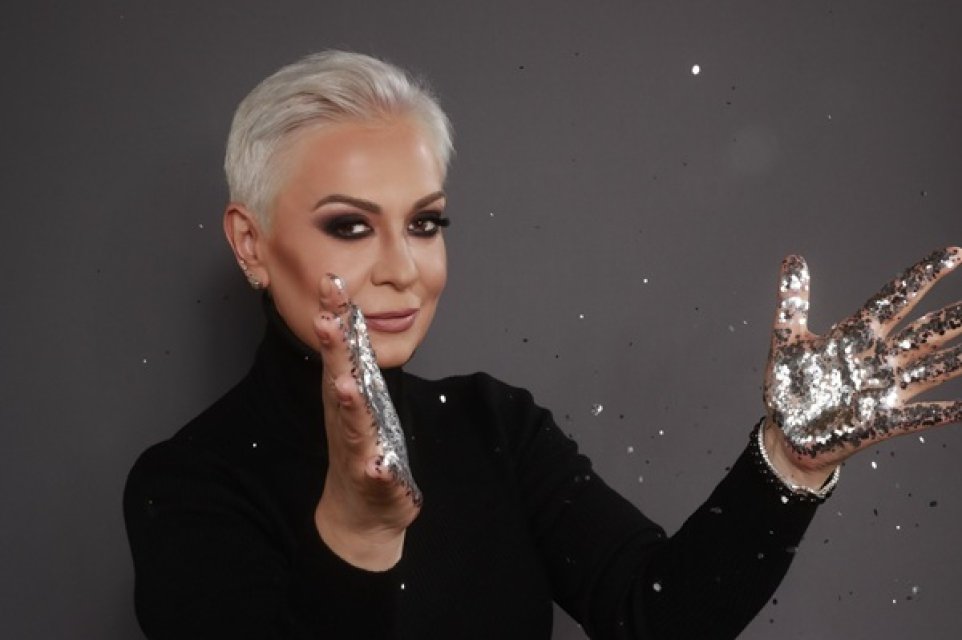 Monica Anghel a ajuns pentru a doua oară pe masa de operație. Prima operație la coloană a fost în 2017