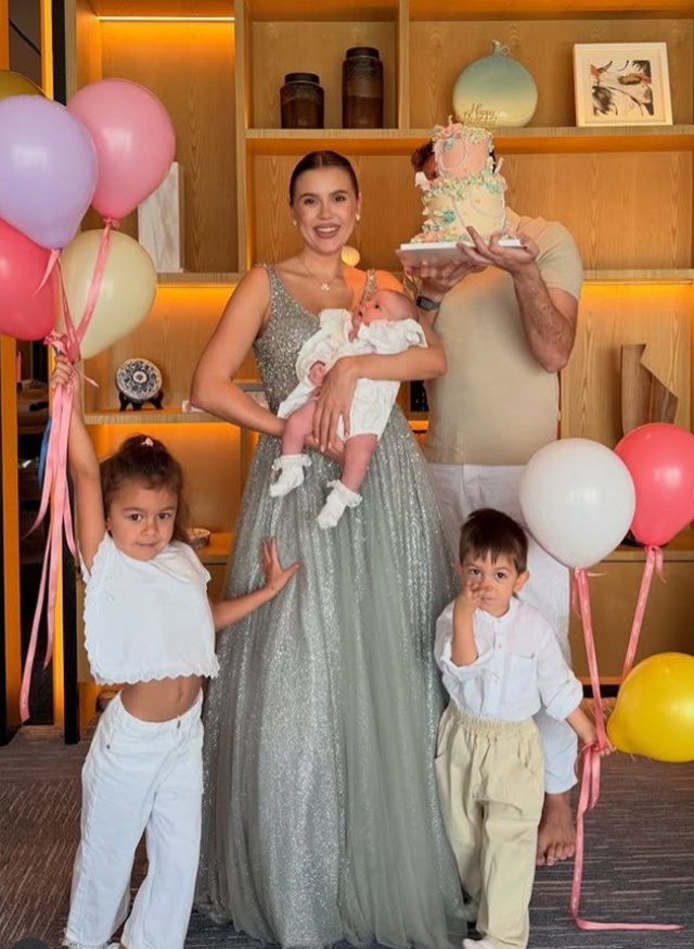 Emily Burghelea a fost implicată într-un nou accident, la un de când a fost la un pas de moarte. "Noroc că am avut toți centurile". În vara lui 2024 a fost implicată într-un grav accident în Maurițius