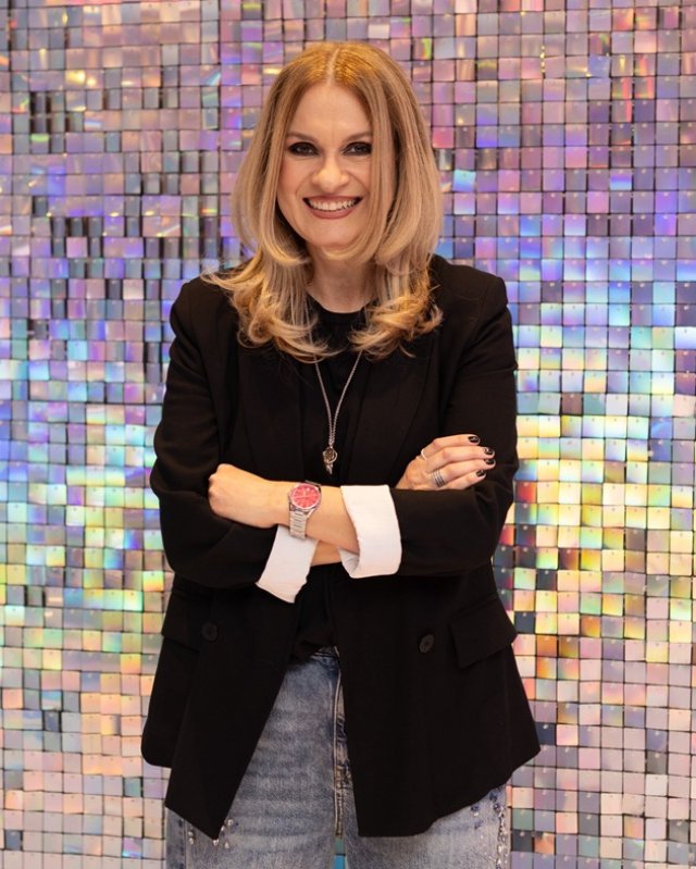 Soția lui Mihai Morar a împlinit 50 de ani. Ce urare specială i-a făcut prezentatorul: „Minunile încep cu tine”. I-a declarat iubirea pe Facebook