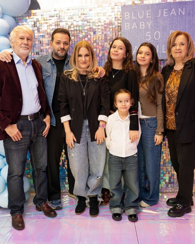 Soția lui Mihai Morar a împlinit 50 de ani. Ce urare specială i-a făcut prezentatorul: „Minunile încep cu tine”. A avut alături toată familia de ziua ei