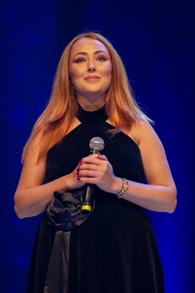 Aurelian Temișan a vărsat lacrimi de durere pe scena Teatrului Național la spectacolul dedicat lui Horia Moculescu. "L-am simțit aseară cu noi!". Nidia Moculescu a urcat pe scenă