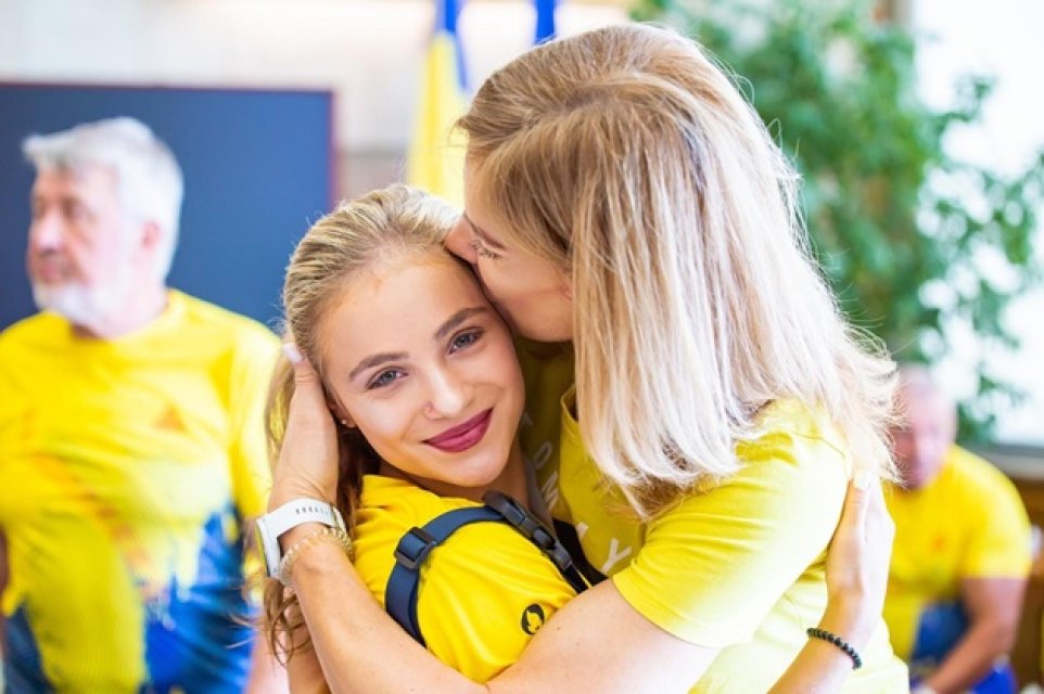 Cine este Camelia Voinea. A fost sportivă de renume, dar acum a ajuns în presă cu acuzații grave de abuz la adresa fiicei sale pe care o antrenează. Fosta gimnastă a divorțat de două ori