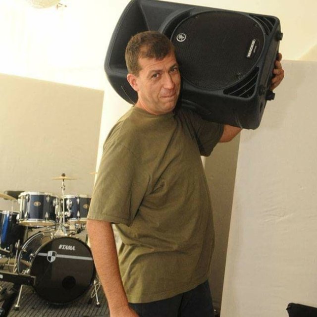 A murit Artan. Adrian Pleșca a fost fondatorul trupelor Partizan și Timpuri Noi. Era acasă cu soția când i s-a făcut rău