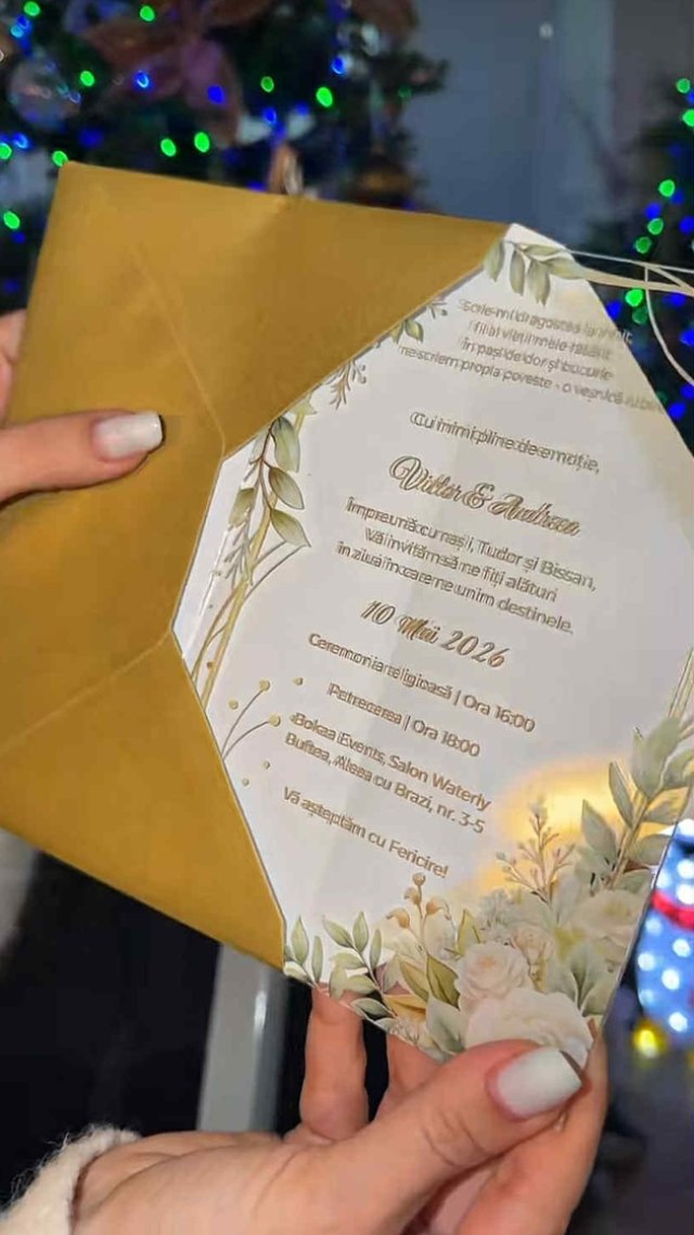 Andreea Bălan a arătat tuturor invitațiile de nuntă. A ales un model rar și cu totul deosebit. Vin în plin auriu