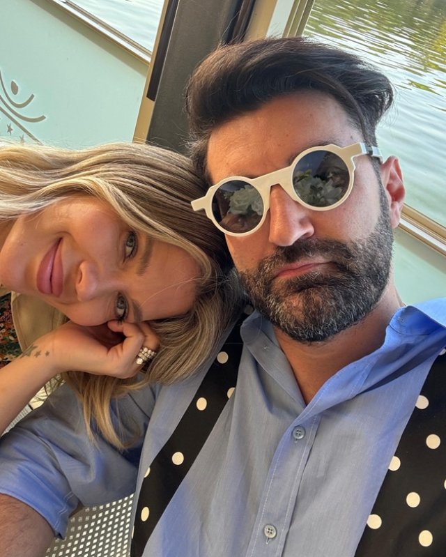 Gina Pistol a împlinit 45 de ani, iar Smiley a surprins-o cu o urare neașteptată: „Păpușa mea”. Răspunsul ei a stârnit amuzamentul fanilor