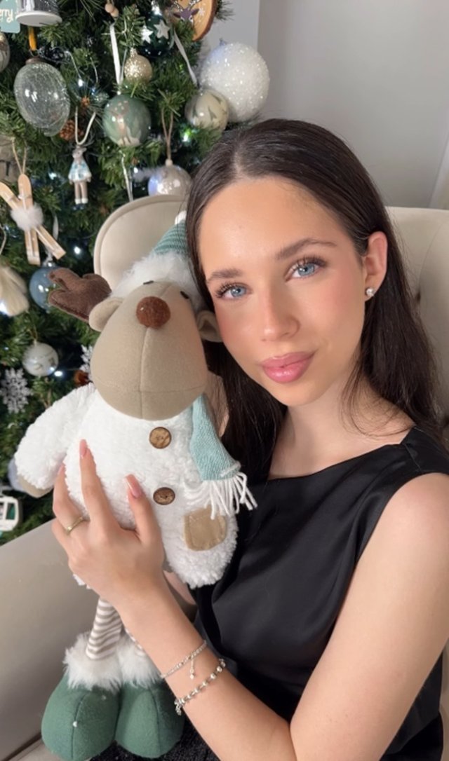 Andreea Marin, mesaj în lacrimi pentru Violeta care a împlinit 18 ani. "Mama te iubește veșnic. Ești tot ce am putut visa". A publicat postarea emoționantă pe Facebook și pe Instagram