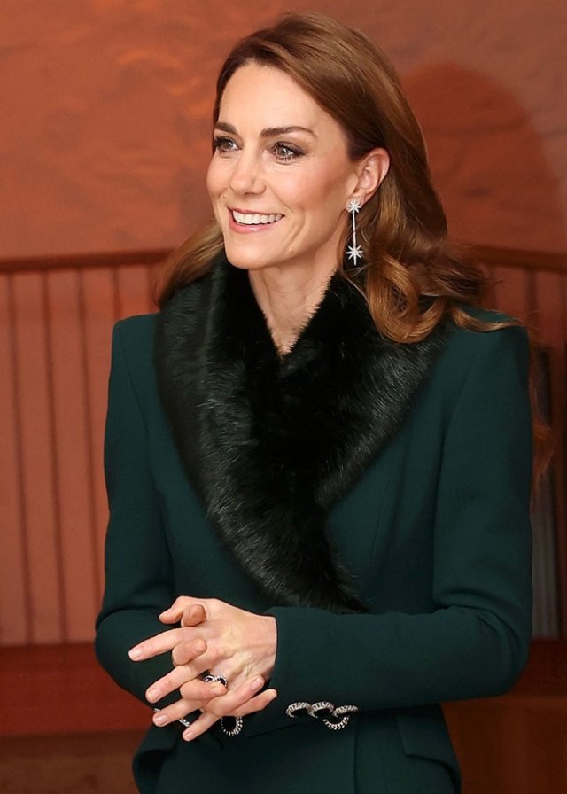 Kate Middleton radiază în felicitarea de Crăciun de anul acesta. Se vede cu ochiul liber că este mai sănătoasă ca oricând. La Crăciunul din 2024 anunța că a finalizat chimioterapia