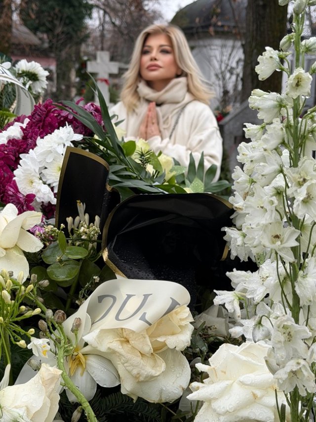 Loredana Groza, intens criticată de internauți după ce s-a îmbrăcat în alb la înmormântarea tatălui ei, care s-a stins după trei luni de spitalizare