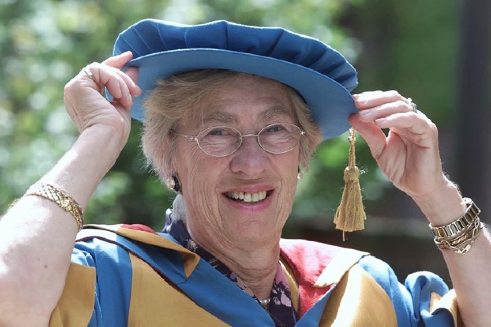 A murit Eva Schloss, sora vitregă a Annei Frank și supraviețuitoare a Holocaustului la vârsta de 96 de ani