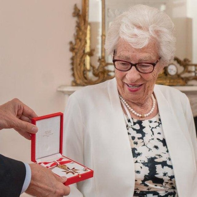 A murit Eva Schloss, sora vitregă a Annei Frank și supraviețuitoare a Holocaustului. A fost co-fondatoarea fundației Anne Frank UK