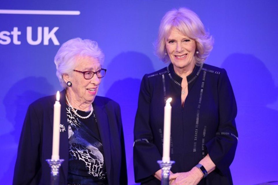 A murit Eva Schloss, sora vitregă a Annei Frank și supraviețuitoare a Holocaustului. Regele Charles i-a adus un omagiu