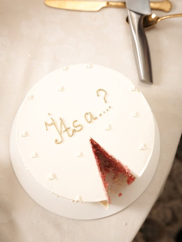 Mugur Mihăescu va fi bunic! Fiica lui a anunțat sexul bebelușului chiar de sărbători. Este o fetiță