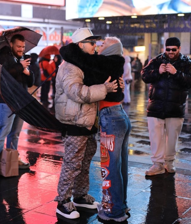 Lino Golden și-a cerut iubita în căsătorie, la nici un an de la divorțul de fosta soție: „Totul e diferit. Când simți, simți!”. Noua lui iubită se numește Diana