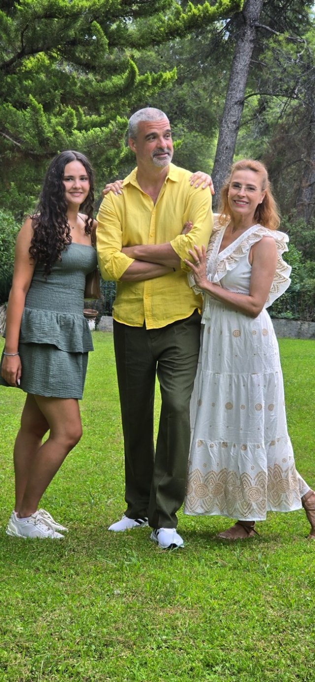 Aurelian Temișan și Monica Davidescu au aniversat 31 de ani de la prima întâlnire. "31 de ani în care am trăit de toate". Erau foarte tineri când s-au cunoscut