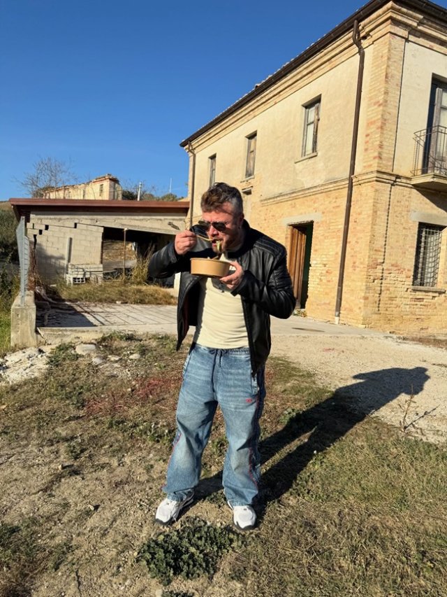 Cum va arăta casa Gabrielei Cristea din Italia. Vedeta nu mai renovează conacul. Caută o firmă care să ridice o casă de la zero pe același teren